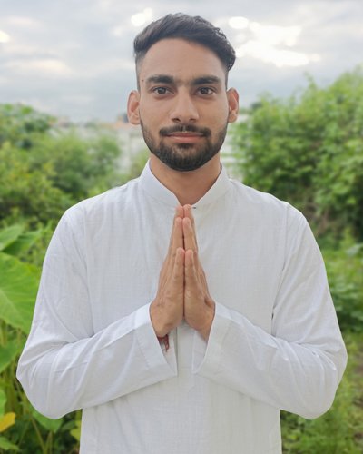 200 Hour Yoga Trainers